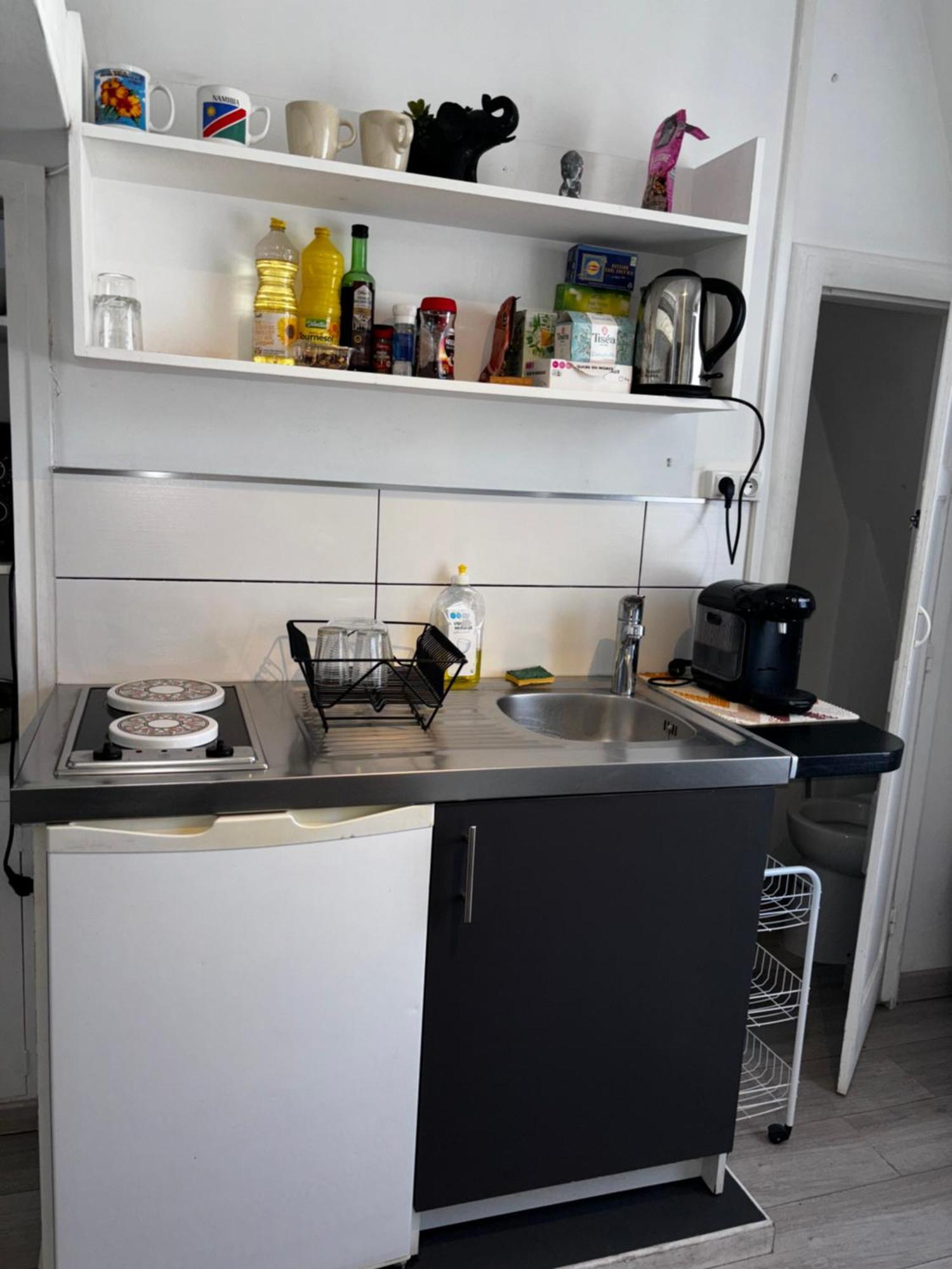 Pretty Montmartre Apartment Париж Екстериор снимка