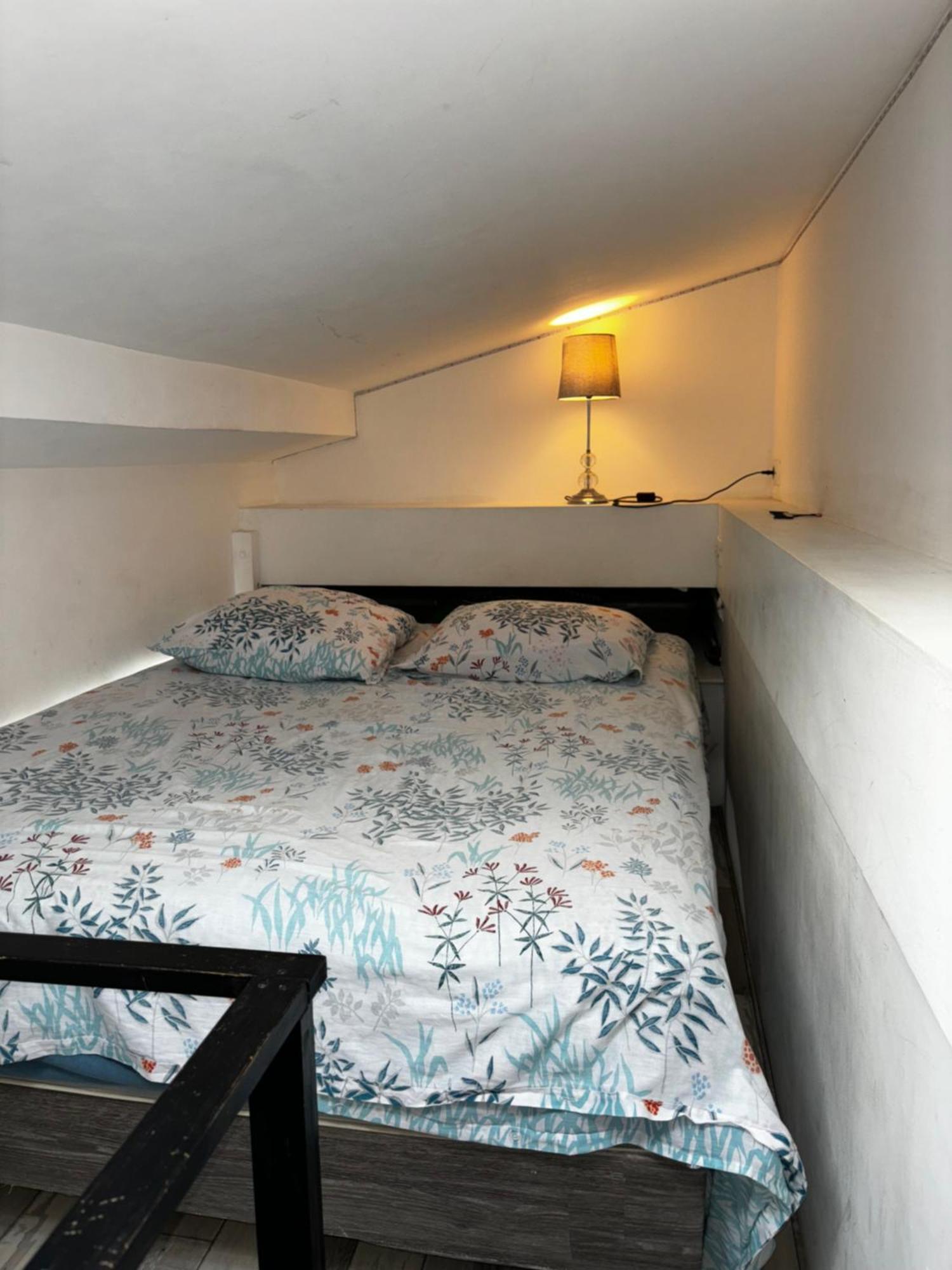 Pretty Montmartre Apartment Париж Екстериор снимка