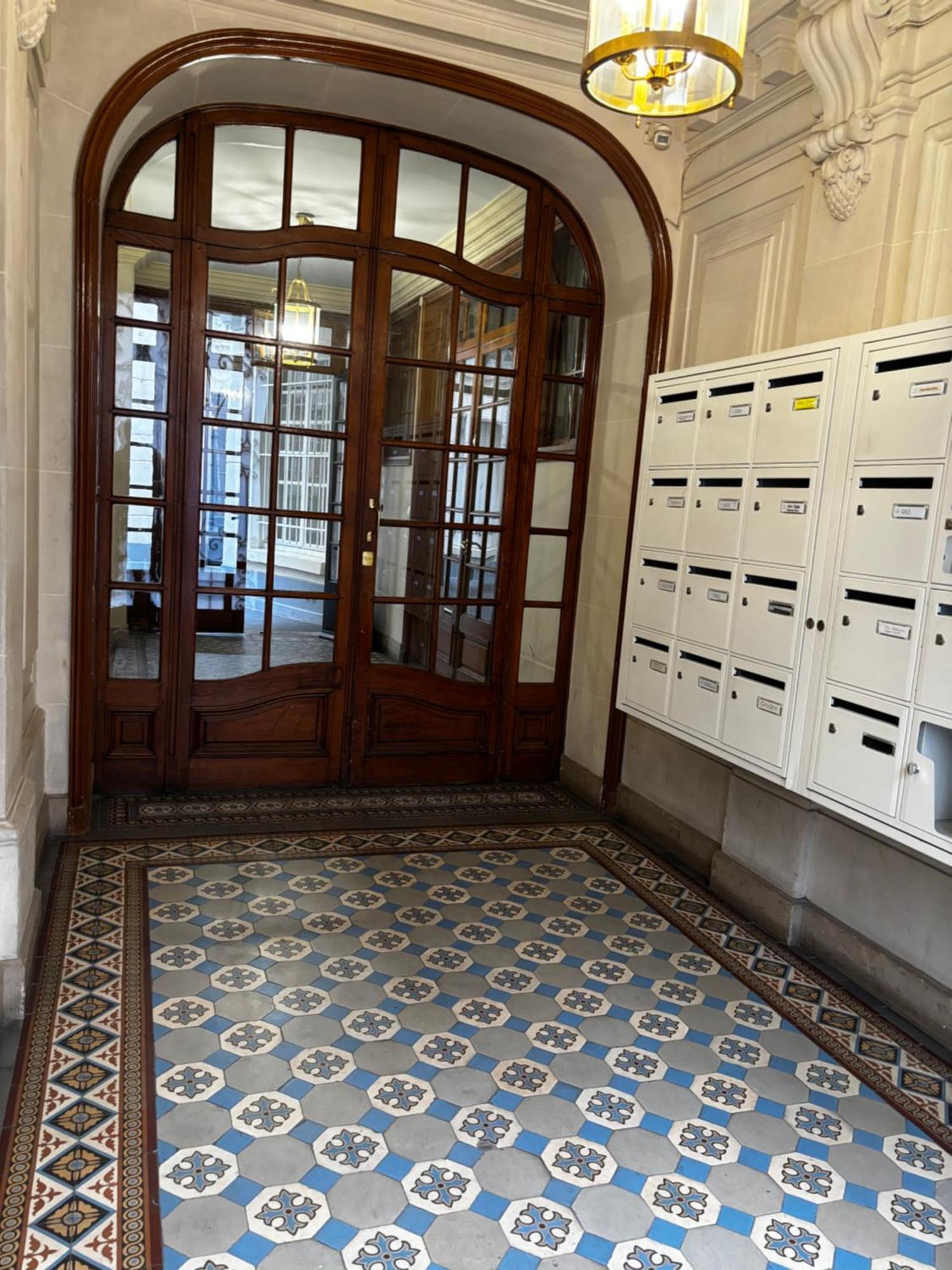 Pretty Montmartre Apartment Париж Екстериор снимка