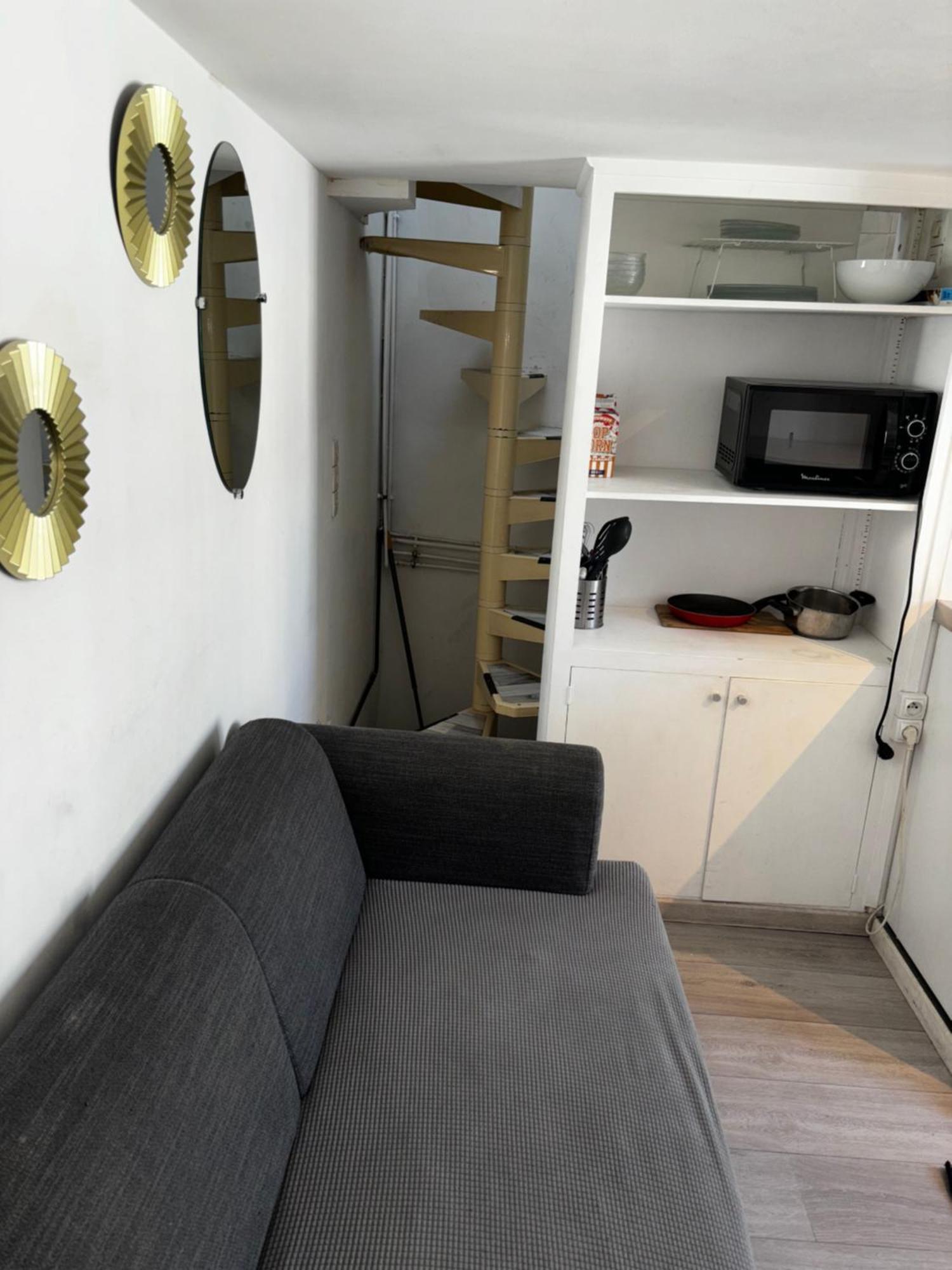 Pretty Montmartre Apartment Париж Екстериор снимка